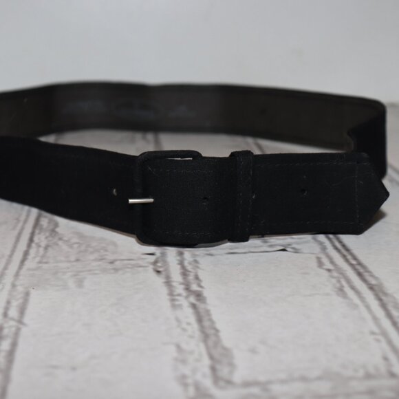 ⚫ Retro Black Belt with White Buttons – 26" to 29" Mod Vibes · Button Detail · - Picture 3 of 4